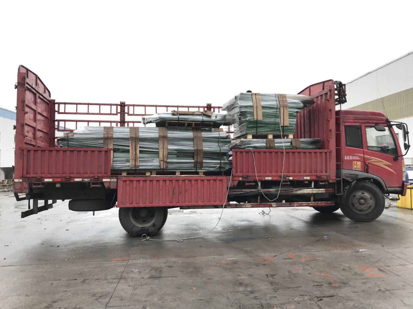 ��ɽ��е�ò����ָ�դ