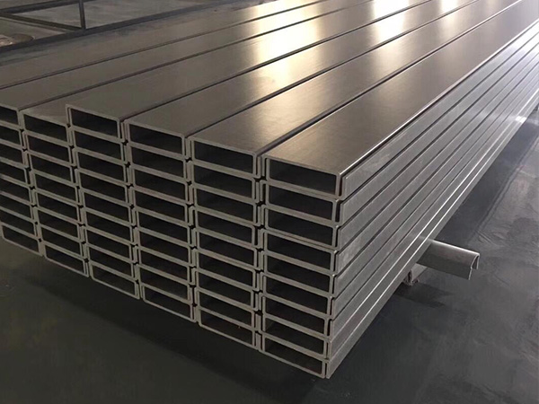 �����ֲ۸�